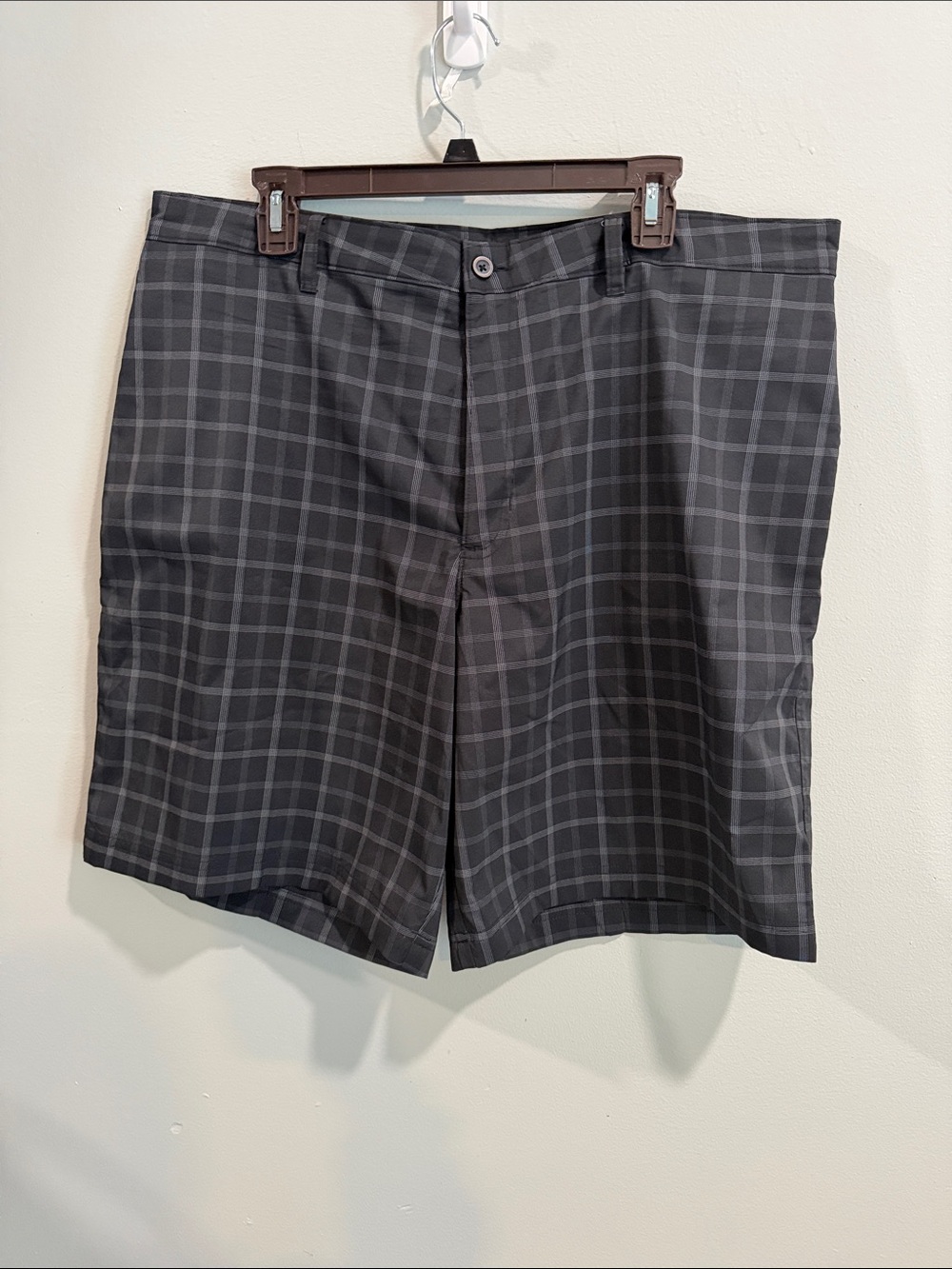 Champion Men's Black & Gray Plaid Flat Front Golf Shorts